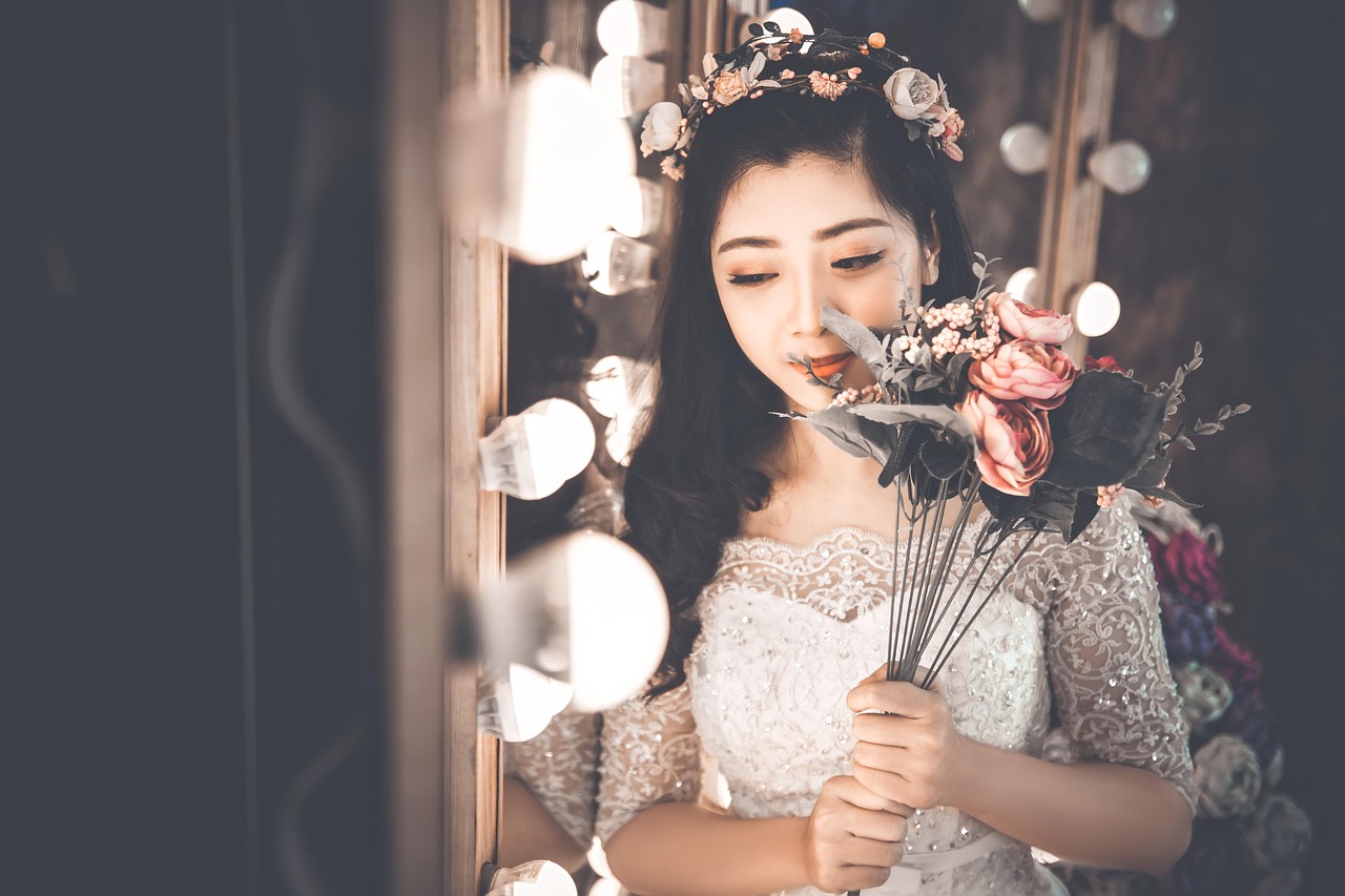 迪奧最新眼影引領(lǐng)時尚風(fēng)潮，魅力眼神盡在掌握